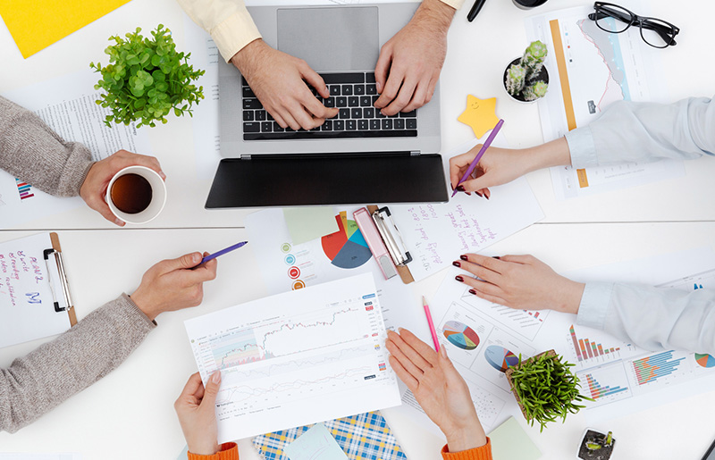 働いている人の復帰や維持（就労支援）